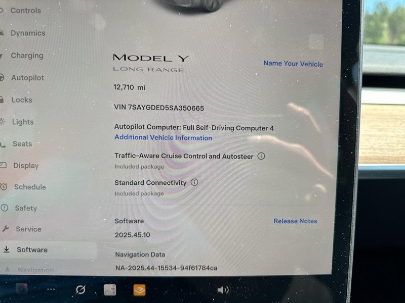 Tesla Model Y Long Range RWD *Ltd Avail* 2025