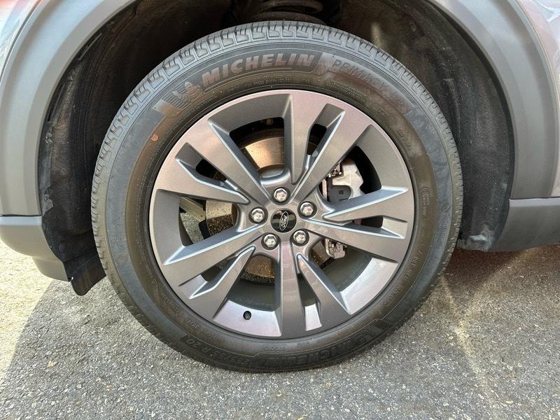 Ford Explorer XLT RWD 2024