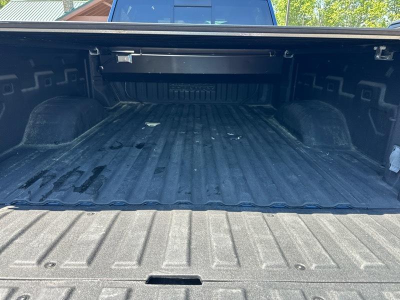 Chevrolet Silverado 2500HD 4WD Crew Cab 159" High Country 2022