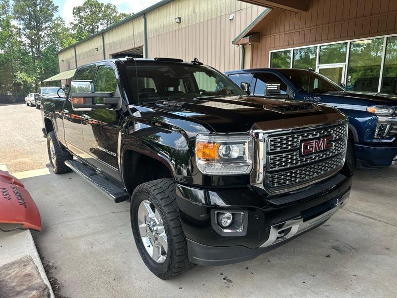 GMC Sierra 2500HD 4WD Crew Cab 153.7" Denali 2019