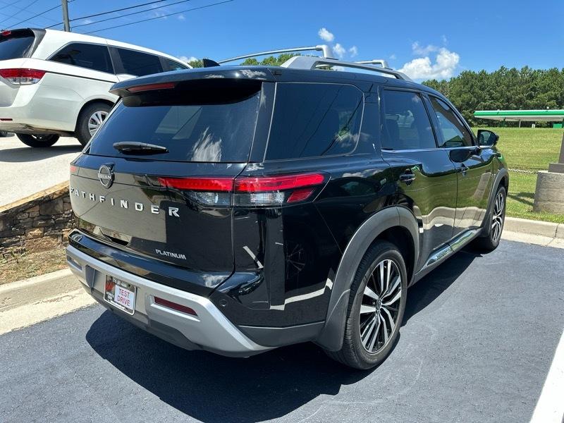 Nissan Pathfinder Platinum 2WD 2024