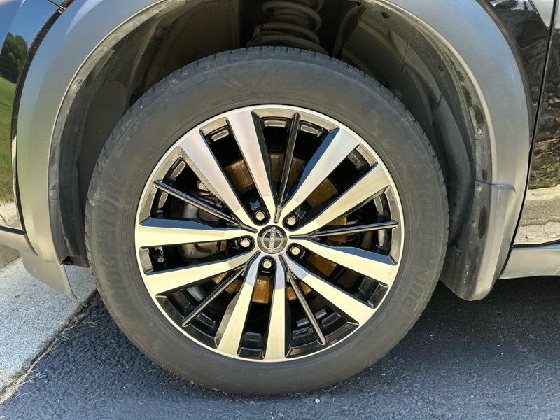 Nissan Pathfinder Platinum 2WD 2024