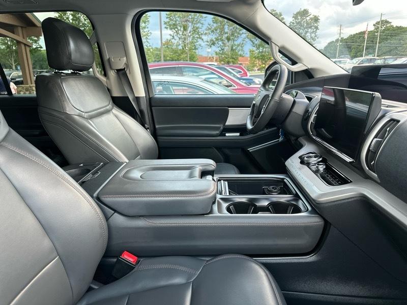 Ford Expedition Max Active 4x2 2025