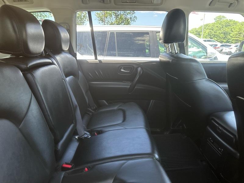Nissan Armada 4x2 SV 2021