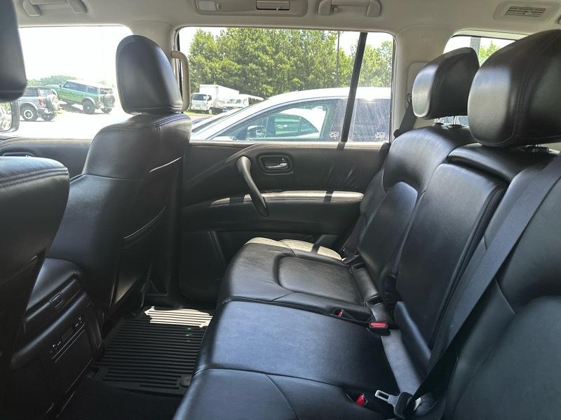 Nissan Armada 4x2 SV 2021