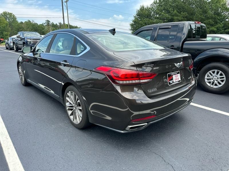 Hyundai Genesis 4dr Sdn V6 3.8L AWD 2015