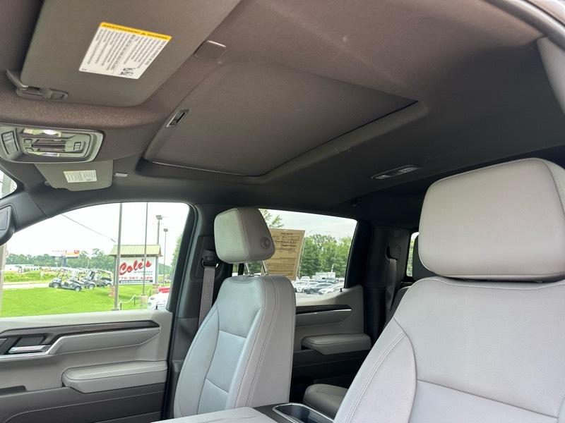 GMC Sierra 1500 4WD Crew Cab 147" SLT 2023