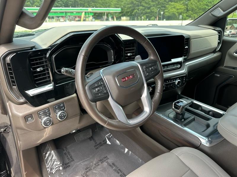 GMC Sierra 1500 4WD Crew Cab 147" SLT 2023