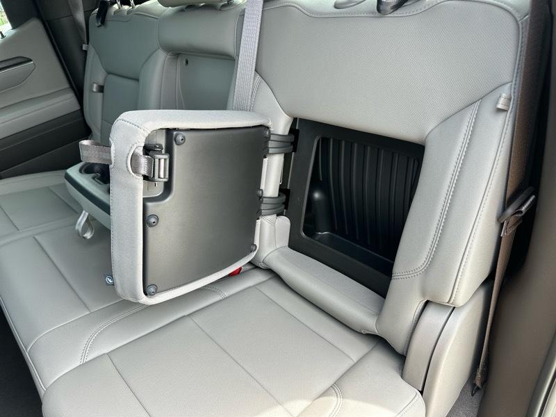 GMC Sierra 1500 4WD Crew Cab 147" SLT 2023