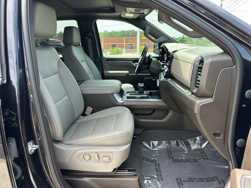 GMC Sierra 1500 4WD Crew Cab 147" SLT 2023
