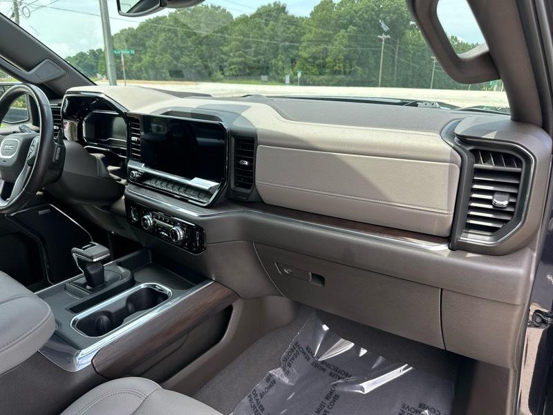 GMC Sierra 1500 4WD Crew Cab 147" SLT 2023