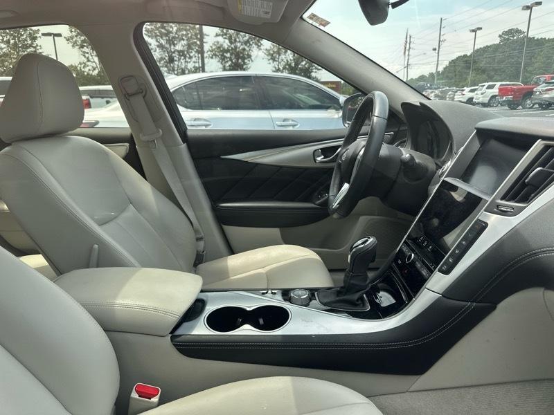 Infiniti Q50 3.0t LUXE RWD 2020