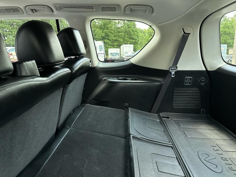 Infiniti QX80 2WD 4dr 2015