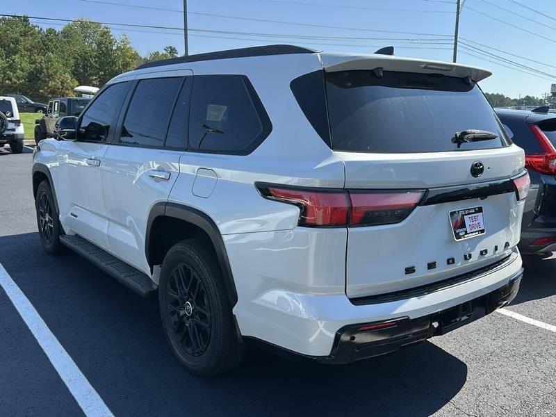 Toyota Sequoia  2024