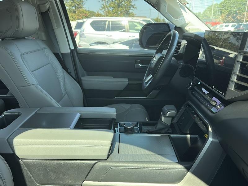 Toyota Sequoia  2024