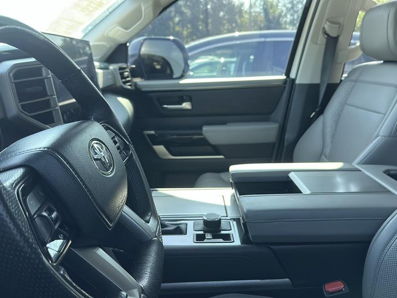 Toyota Sequoia  2024