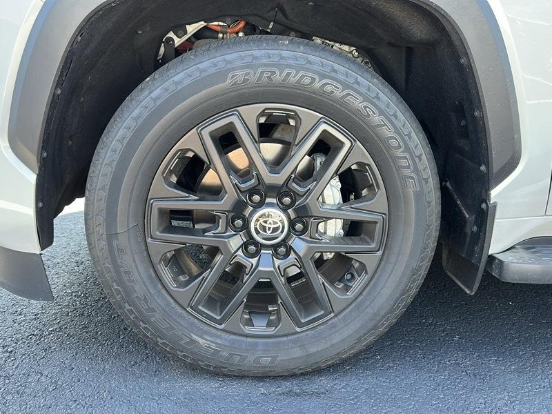 Toyota Sequoia  2024