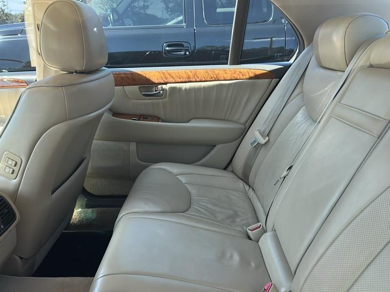 Lexus LS 430 4dr Sdn 2005