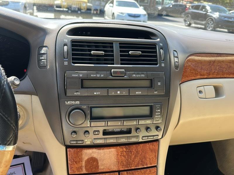 Lexus LS 430 4dr Sdn 2005