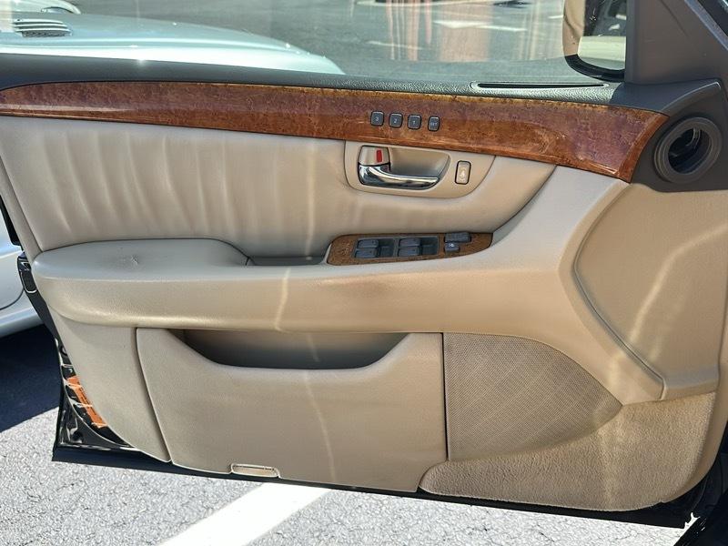 Lexus LS 430 4dr Sdn 2005