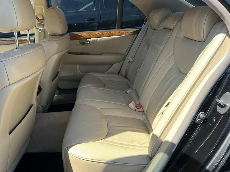 Lexus LS 430 4dr Sdn 2005