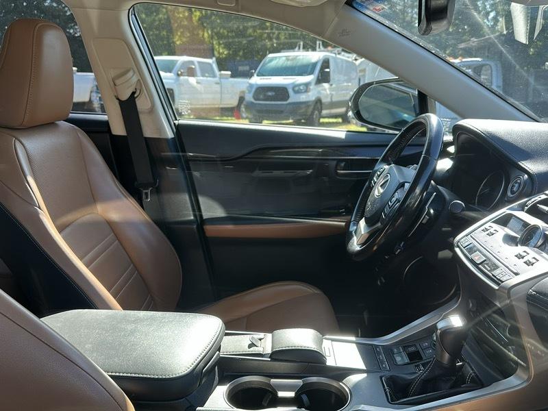 Lexus NX NX 300h AWD 2018