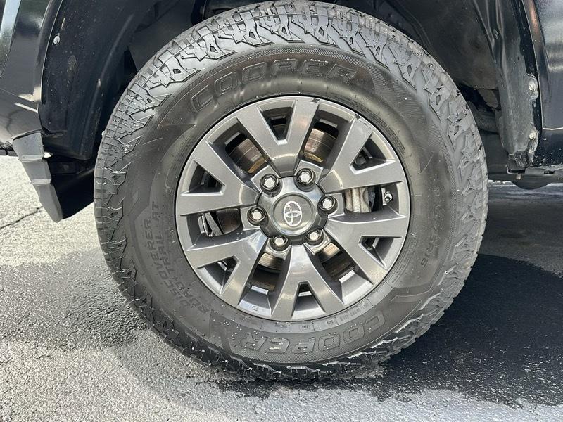Toyota Tacoma 2WD TRD Off Road Double Cab 5' Bed V6 AT (Natl) 2020