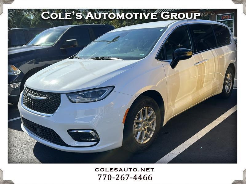 Chrysler Pacifica Select FWD 2025