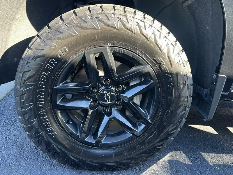 Chevrolet Silverado 1500 4WD Crew Cab 147" LT Trail Boss 2021