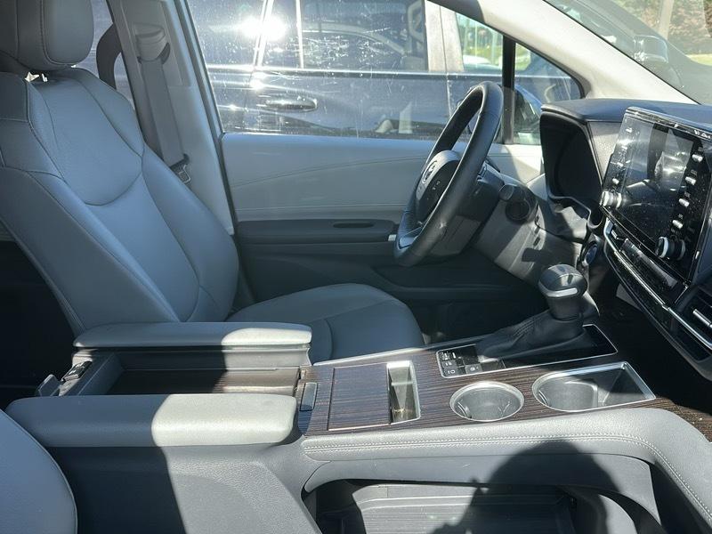 Toyota Sienna XLE FWD 8-Passenger (Natl) 2023