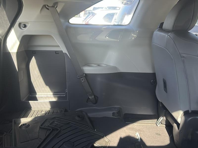 Toyota Sienna XLE FWD 8-Passenger (Natl) 2023