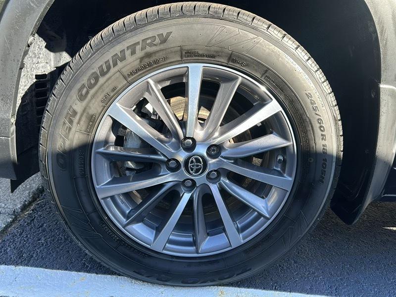 Toyota Highlander SE V6 AWD (Natl) 2018