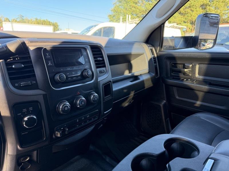 RAM 5500 Chassis Cab Tradesman 4x4 Crew Cab 84" CA 197.4" WB 2018