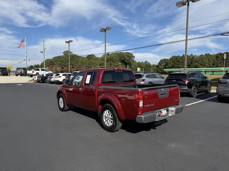 Nissan Frontier 2WD Crew Cab SWB Auto SV 2015