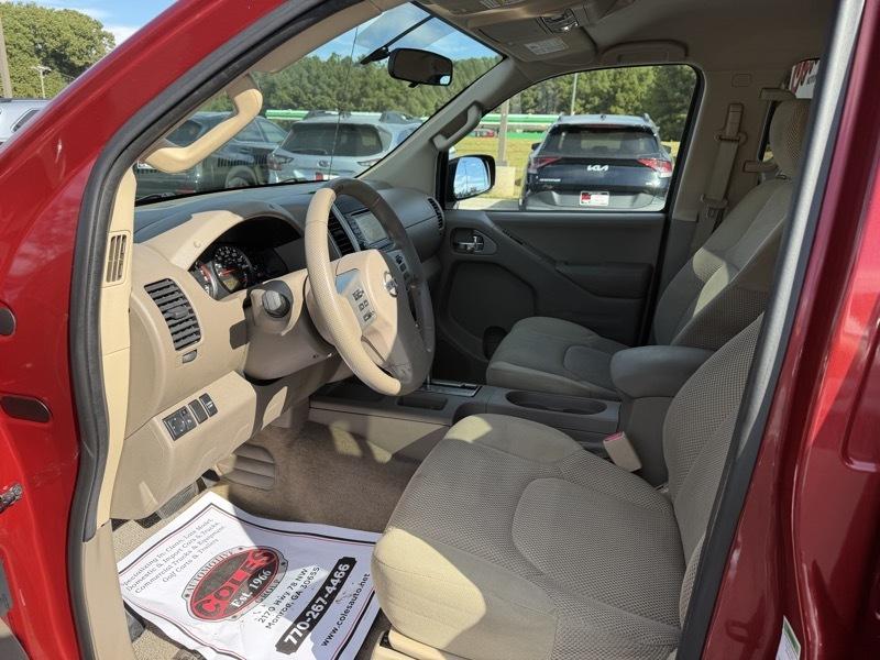 Nissan Frontier 2WD Crew Cab SWB Auto SV 2015
