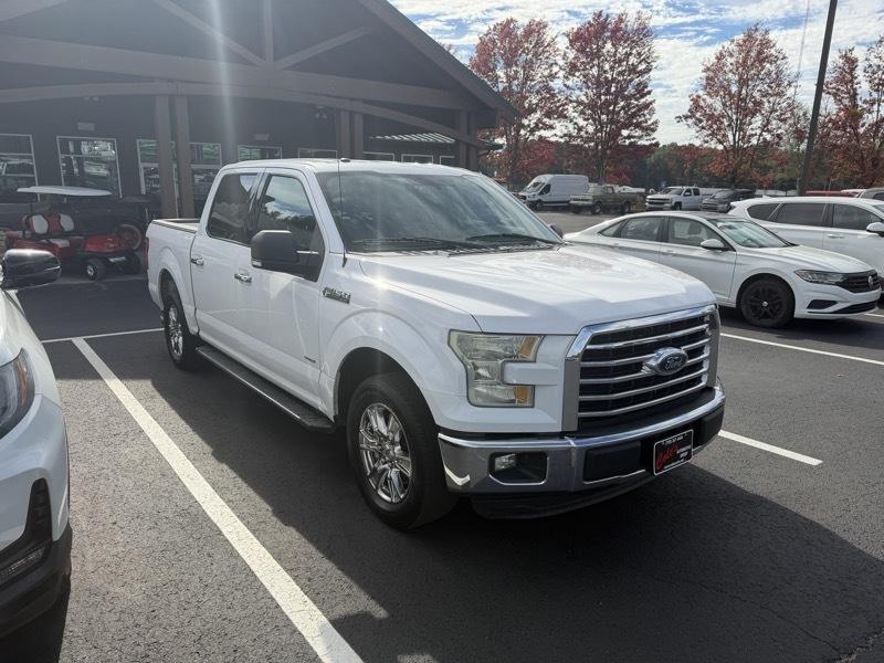Ford F-150 2WD SuperCrew 157" Lariat 2015