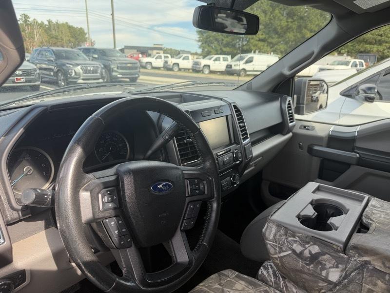 Ford F-150 2WD SuperCrew 157" Lariat 2015