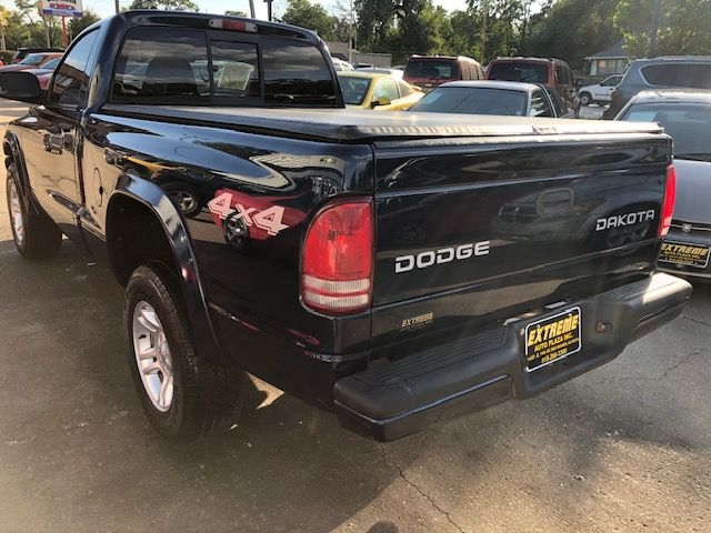 Dodge Dakota  2004