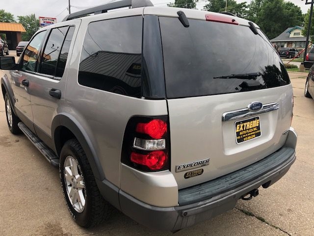 Ford Explorer  2006