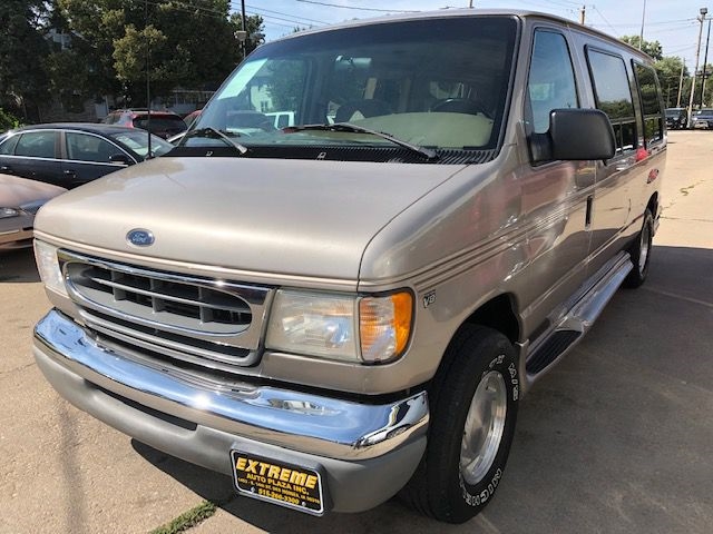 Ford Econoline  2001