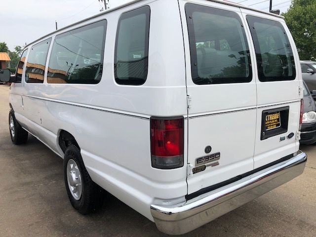 Ford Econoline  2011