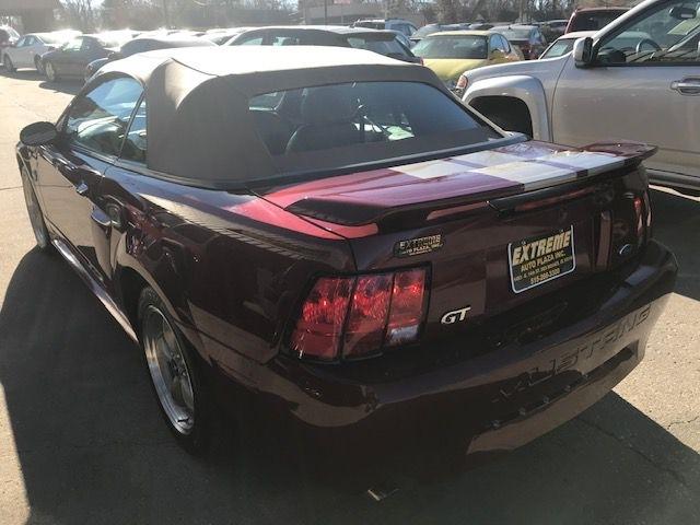 Ford Mustang  2004