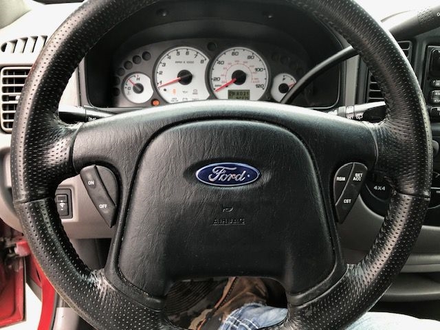 Ford Escape  2001