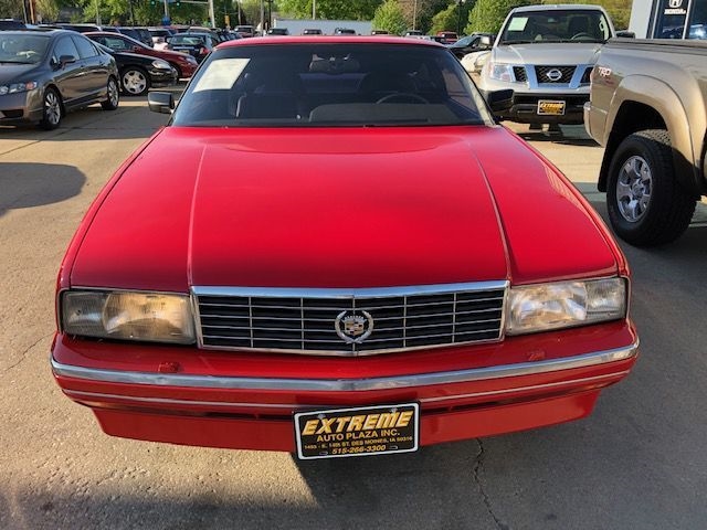 Cadillac Allante 2D Convertible 1989