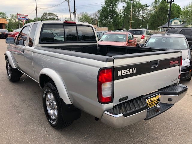 Nissan Frontier  1999