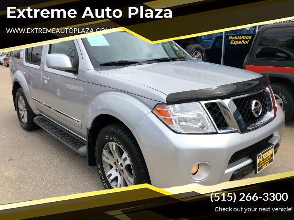 Nissan Pathfinder  2011