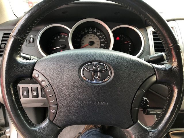 Toyota Tacoma  2011
