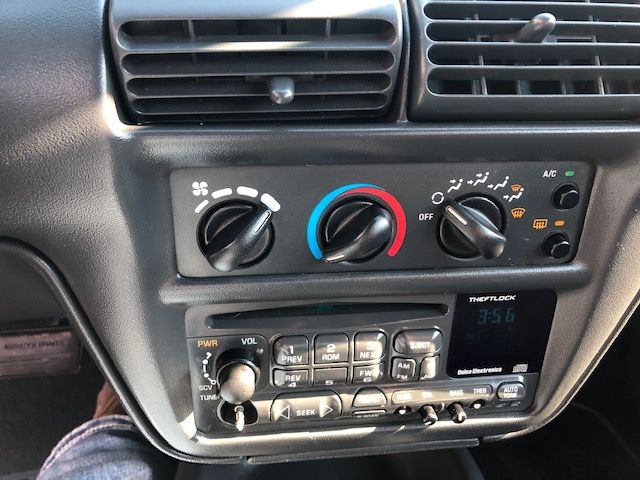 Chevrolet Cavalier  1999