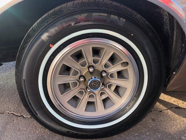 Ford Thunderbird  1977