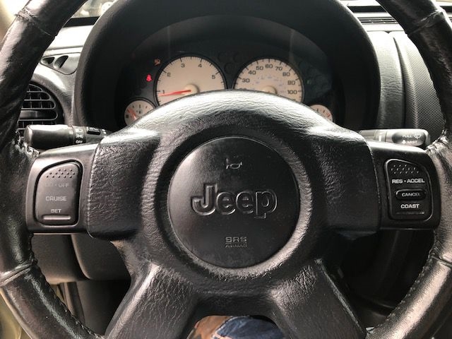 Jeep Liberty  2002